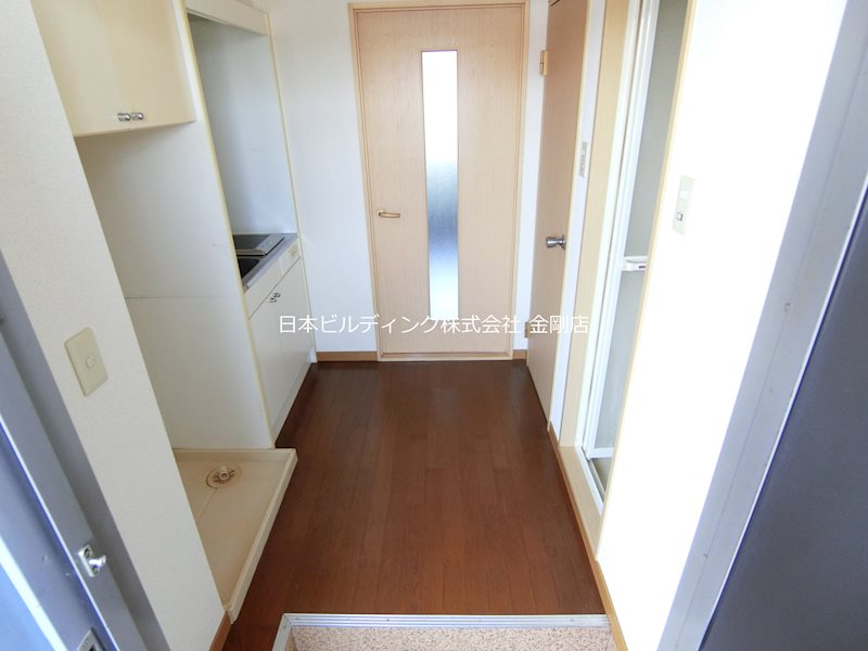 クレセント福田 玄関