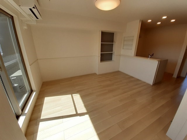 ルワンジュ草尾Ⅰ リビング