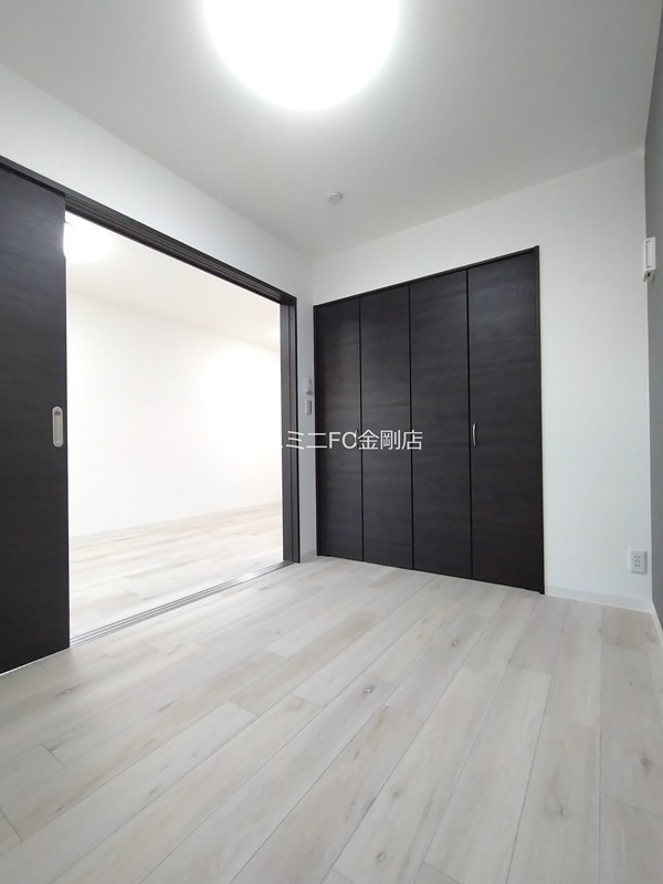 ジーメゾン初芝パックス ベッドルーム