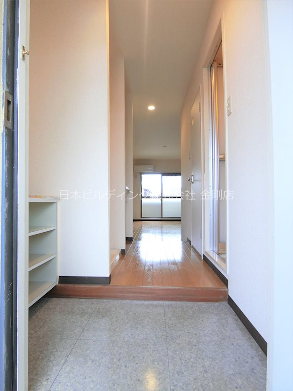 レジデンス遊園前 玄関
