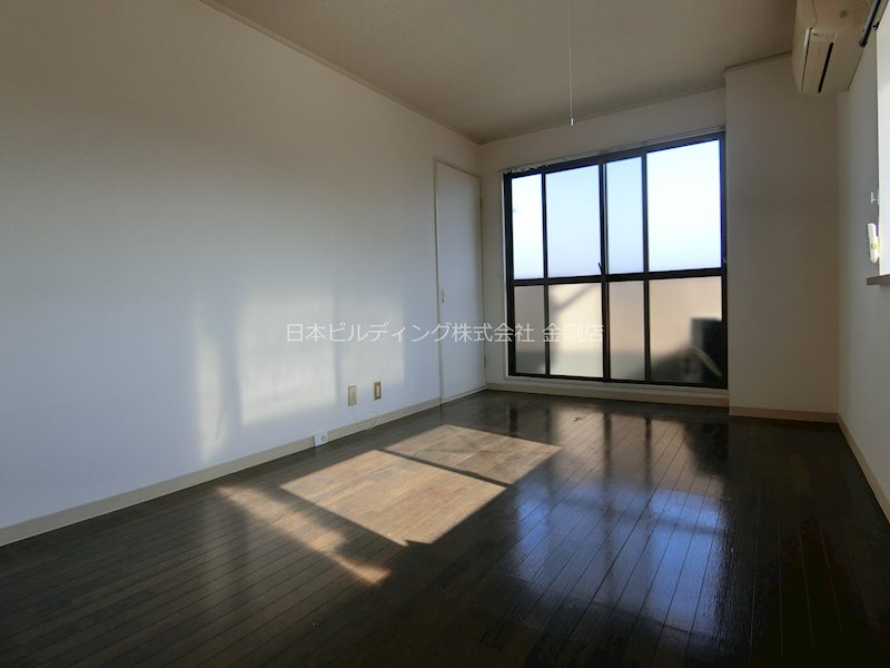 川辺ビル リビング