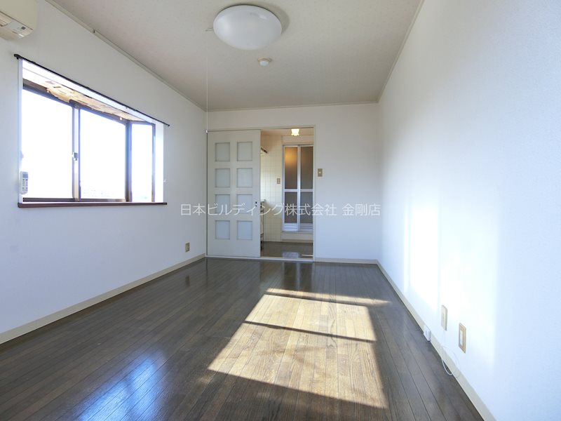 川辺ビル ベッドルーム