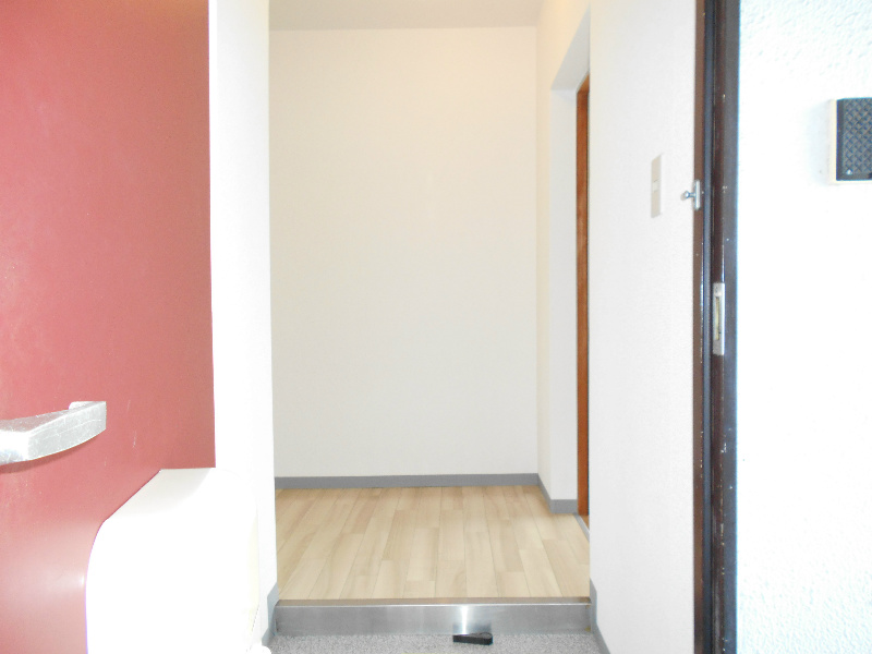 ファミールヴィラ 玄関