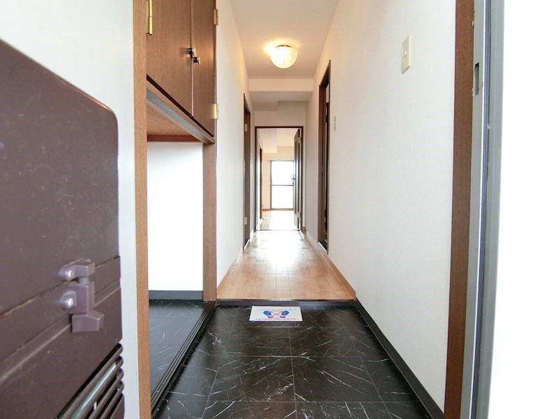 グランドメゾン津々山台 玄関