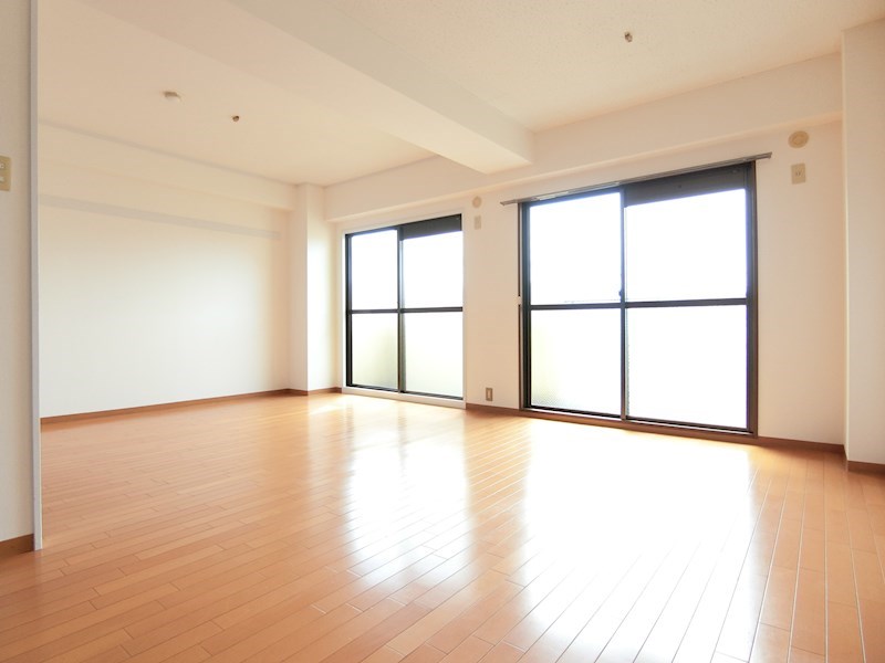 グランドメゾン津々山台 リビング