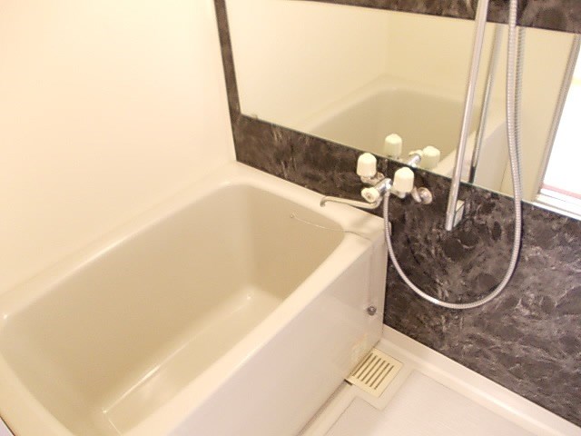 ローレルコート・ハギノ 風呂画像