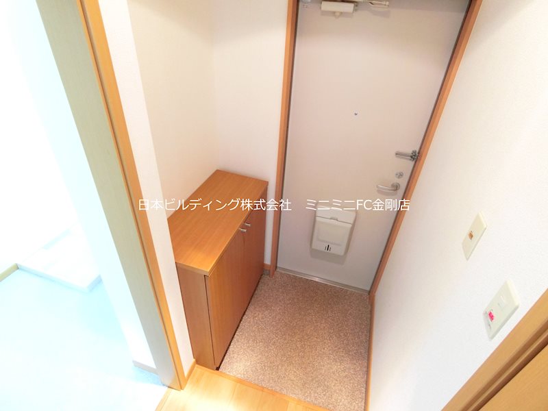 レーゲンボーゲン大美野 玄関