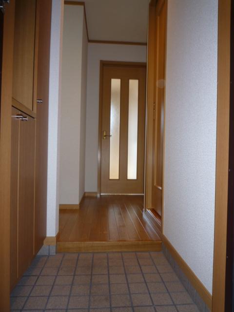 ヴィラナカヤマ 玄関