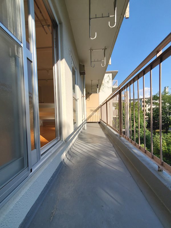 UR泉北茶山台二丁団地6棟 ベランダ