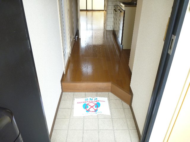 ラ・ルミエール 玄関