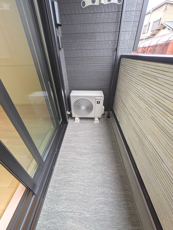 ヒカルサ富田林桜井町 ベランダ