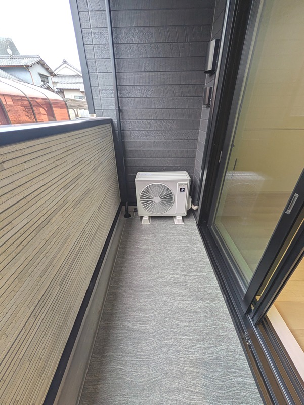 ヒカルサ富田林桜井町 ベランダ