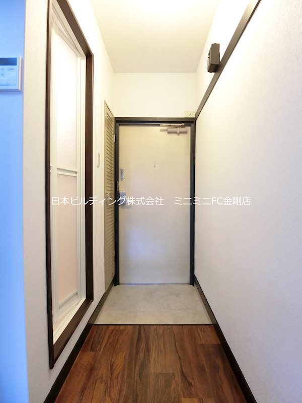 SENSE　TONDABAYASHI 玄関