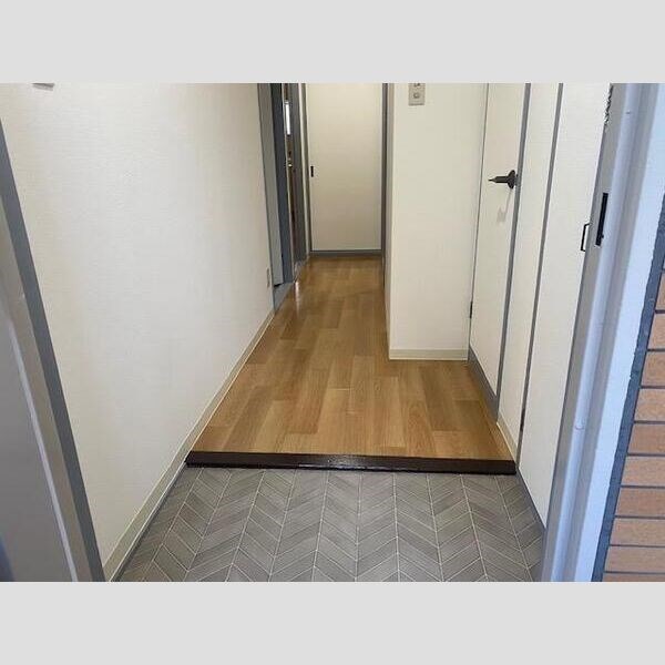 エスポワールイワタ2  玄関