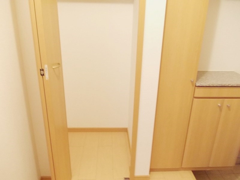 ラフレシール三日市 玄関