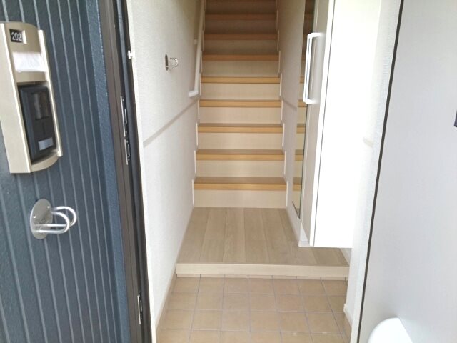 エレガント　オハナ 玄関