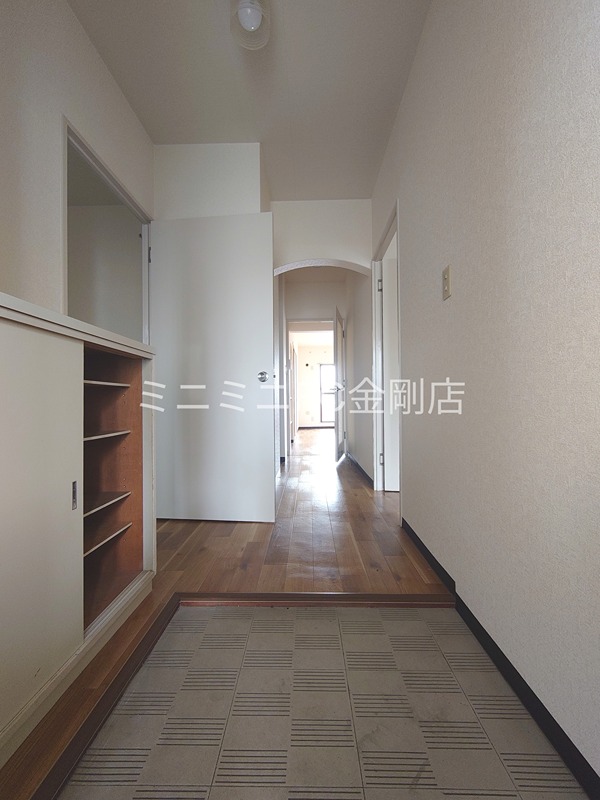 ライゼックス富田林 玄関