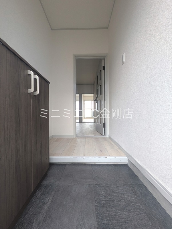 サマックスYUIハイツ 玄関