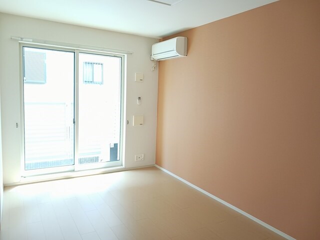 クリスタル　グランツ リビング