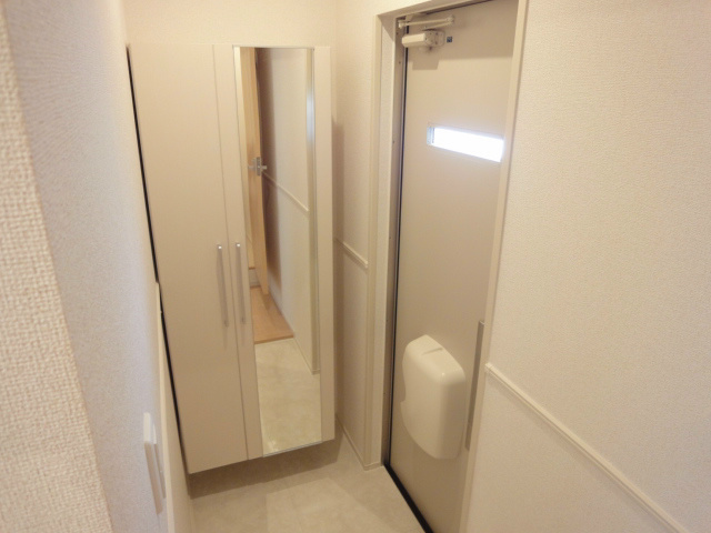 ホームズ豊田　ウエスト 玄関