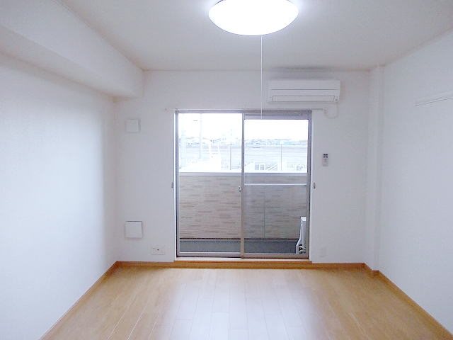 インヴィテ・ボヌールⅠ番館  ベッドルーム