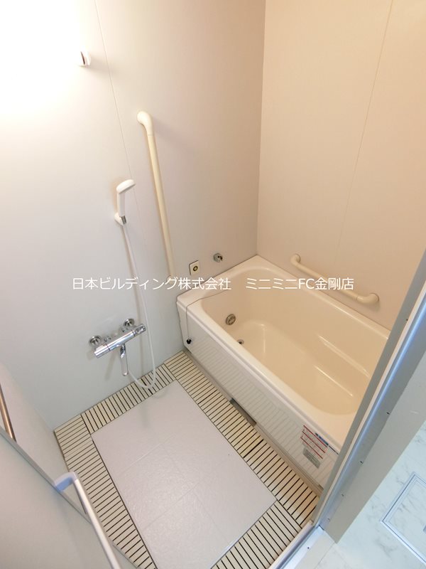 UR小金台団地1号棟 風呂画像