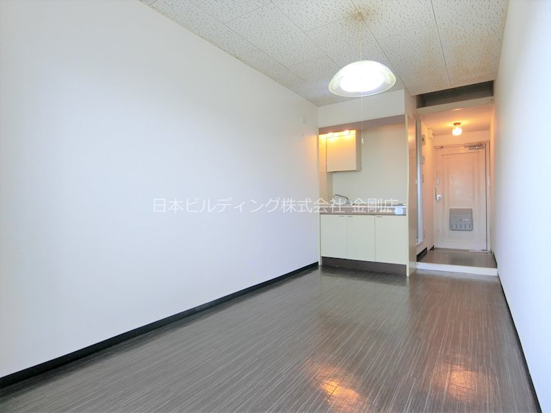 ビレッジ西野 リビング