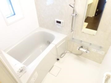 メゾン・カンフリエ 風呂画像