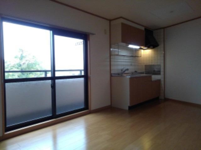 アンソレイエ・リーヴ和泉 リビング