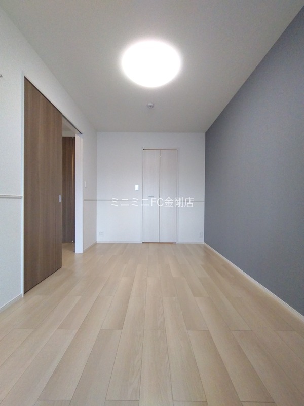 メゾンルミネ若松 ベッドルーム