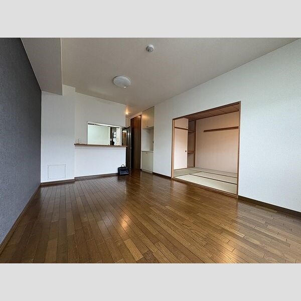 サンシティ泉ヶ丘 リビング