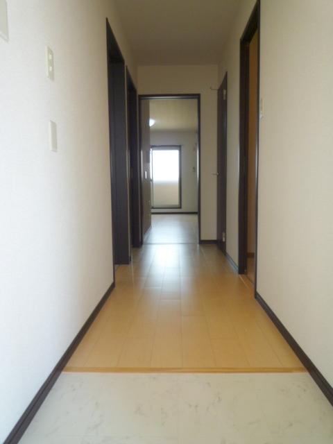 サンライズ 玄関