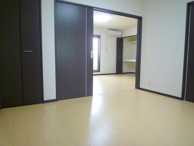 サンライズ ベッドルーム