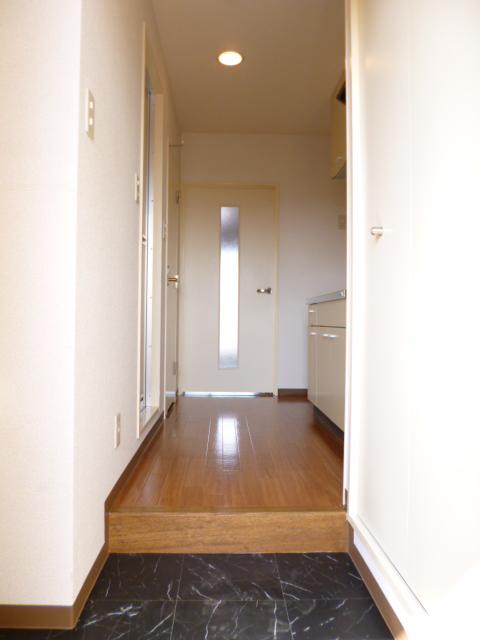 ルーチェⅡ番館 玄関