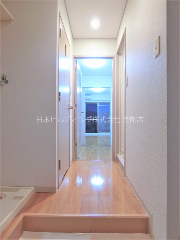 サニーステージヒカリ 玄関