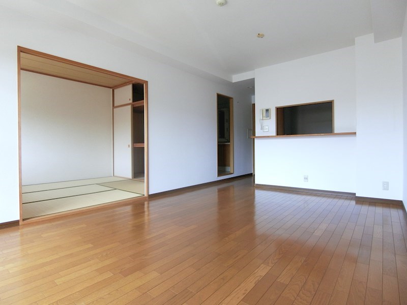 ヒルズ金剛寺池壱番館Ｂ棟 リビング