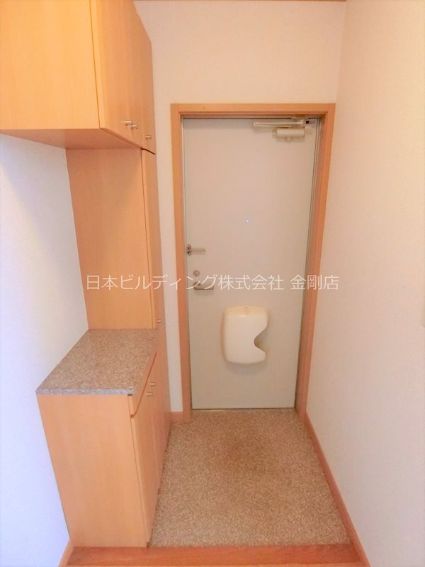 ブリックメゾン金剛 玄関