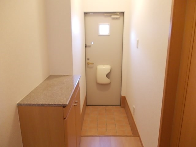 インプレス 玄関