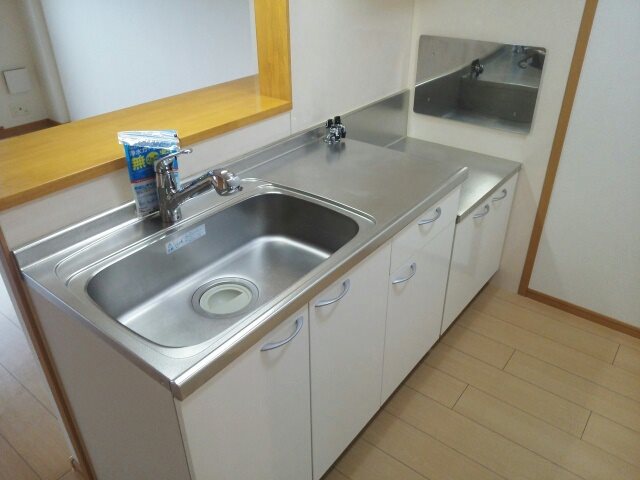 インヴィテ・ボヌールⅡ番館  キッチン