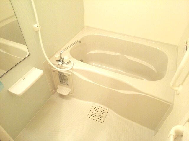 インヴィテ・ボヌールⅡ番館  風呂画像