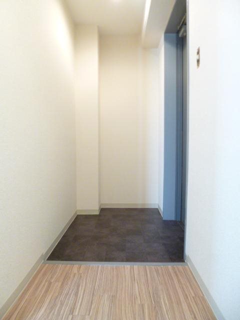 エルモーソ・デ・昌栄 玄関