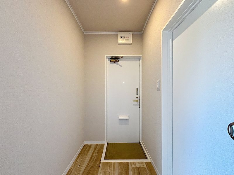 ソレイユ狭山 玄関