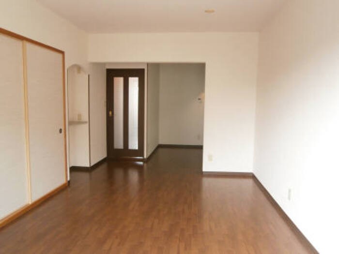 オースター6番館 リビング