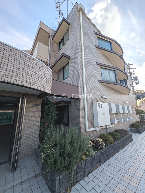 リビオ金剛 外観