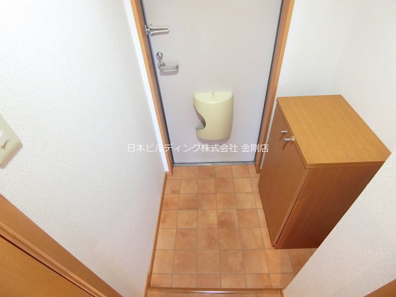 グラデュエートレジデンス 玄関