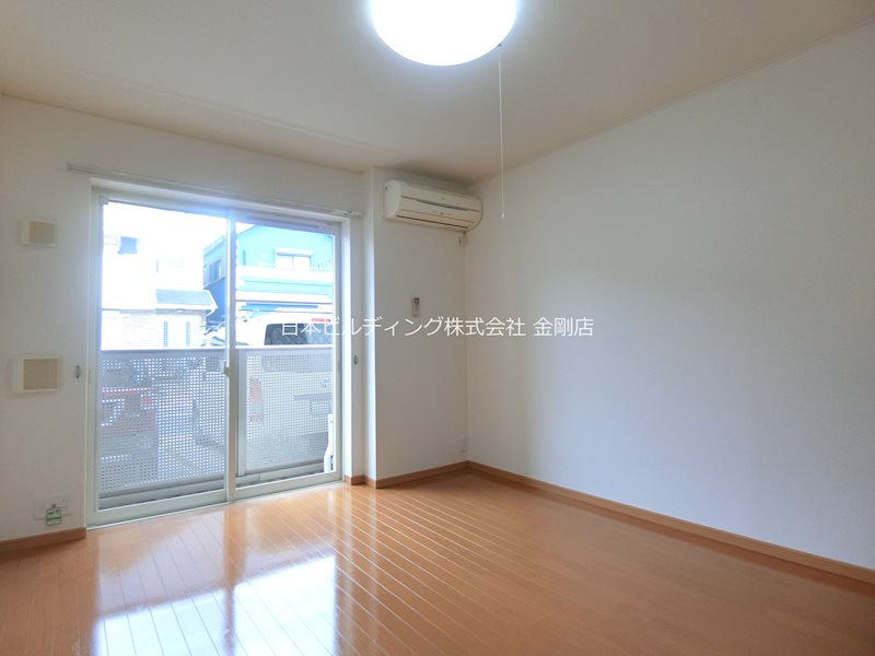 シャロルエヌ ベッドルーム