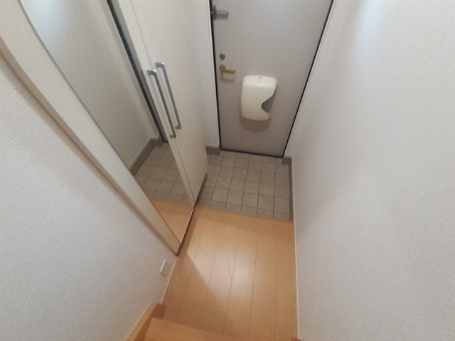 メゾン　セルバン 玄関