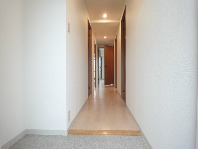 ボヌール錦織公園 玄関