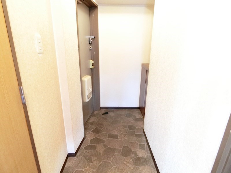 エスポアール岩根 玄関