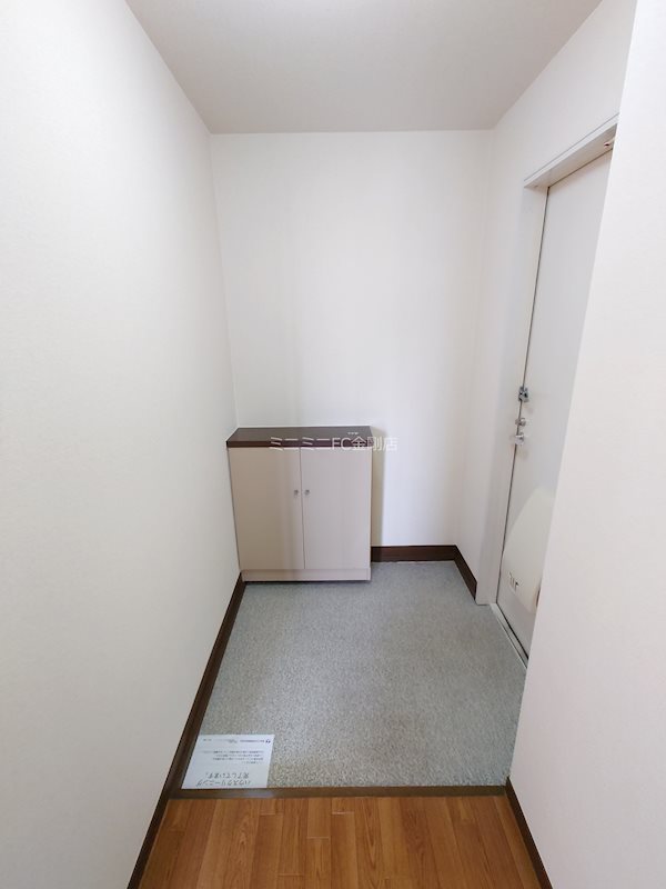 ヴィラ錦C棟 玄関